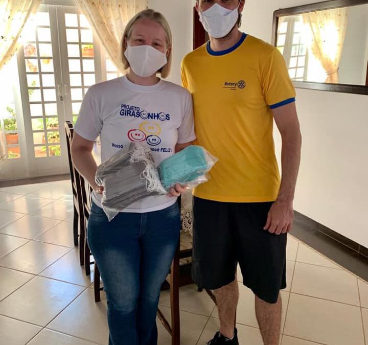Rotary Club realiza doação de 150 Máscaras para o Girasonhos