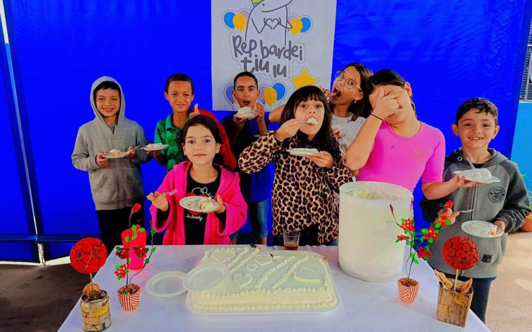 Celebrando os aniversariantes do Girasonhos 🎂🥳