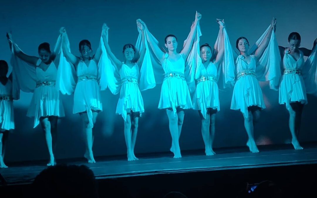 APRESENTAÇÃO GIRASONHOS – TEMA: ARTE É VIDA 🎭